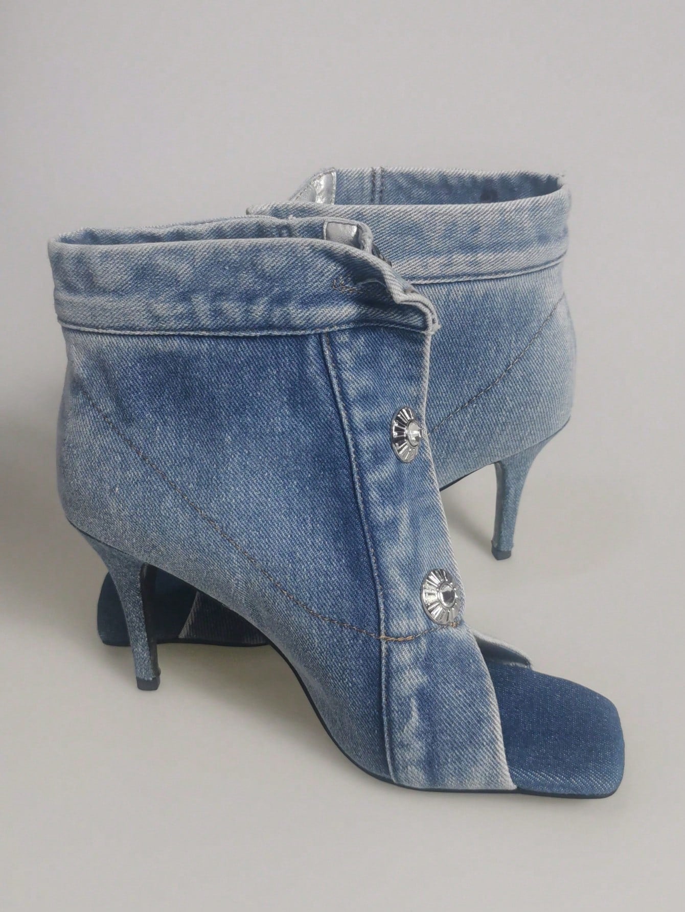 New Arrival Catwalk Thin High Heel High-Top Peep Toe Buckled Slippers Square Toe Sandals