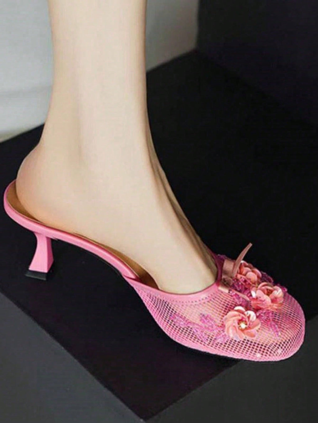 Women's Mesh Mule Slip On Sandals With Floral Sequin Embellishments Round Toe Middle Heel Slides Slippers