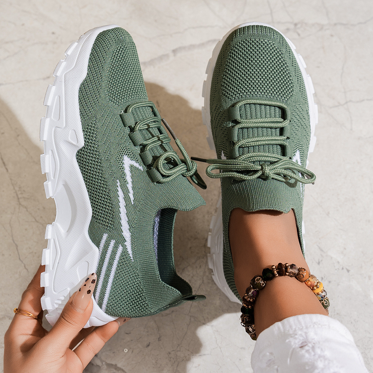 Women's casual stylish and lightweight soft bottom sports shoes