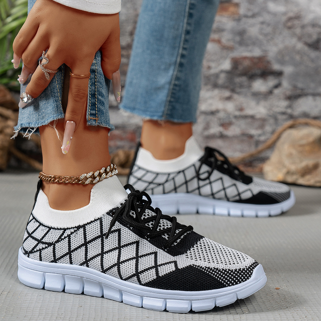 Colorblock plaid lace-up flyknit sneakers ins mesh casual shoes fashion breathable walking running sports shoes for women